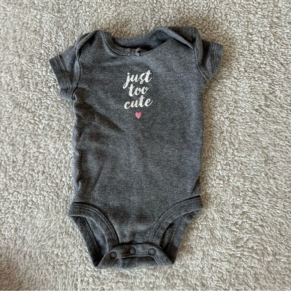 Bundle of Newborn Onsies - Picture 9 of 14